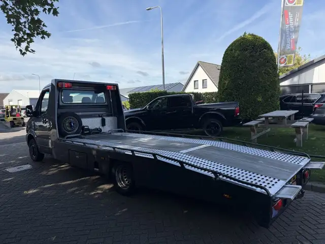 Mercedes-Benz Sprinter view 11