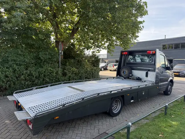 Mercedes-Benz Sprinter view 10