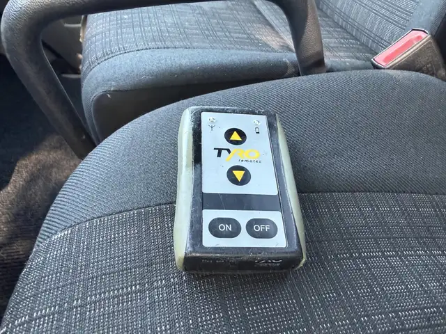 Mercedes-Benz Sprinter view 9