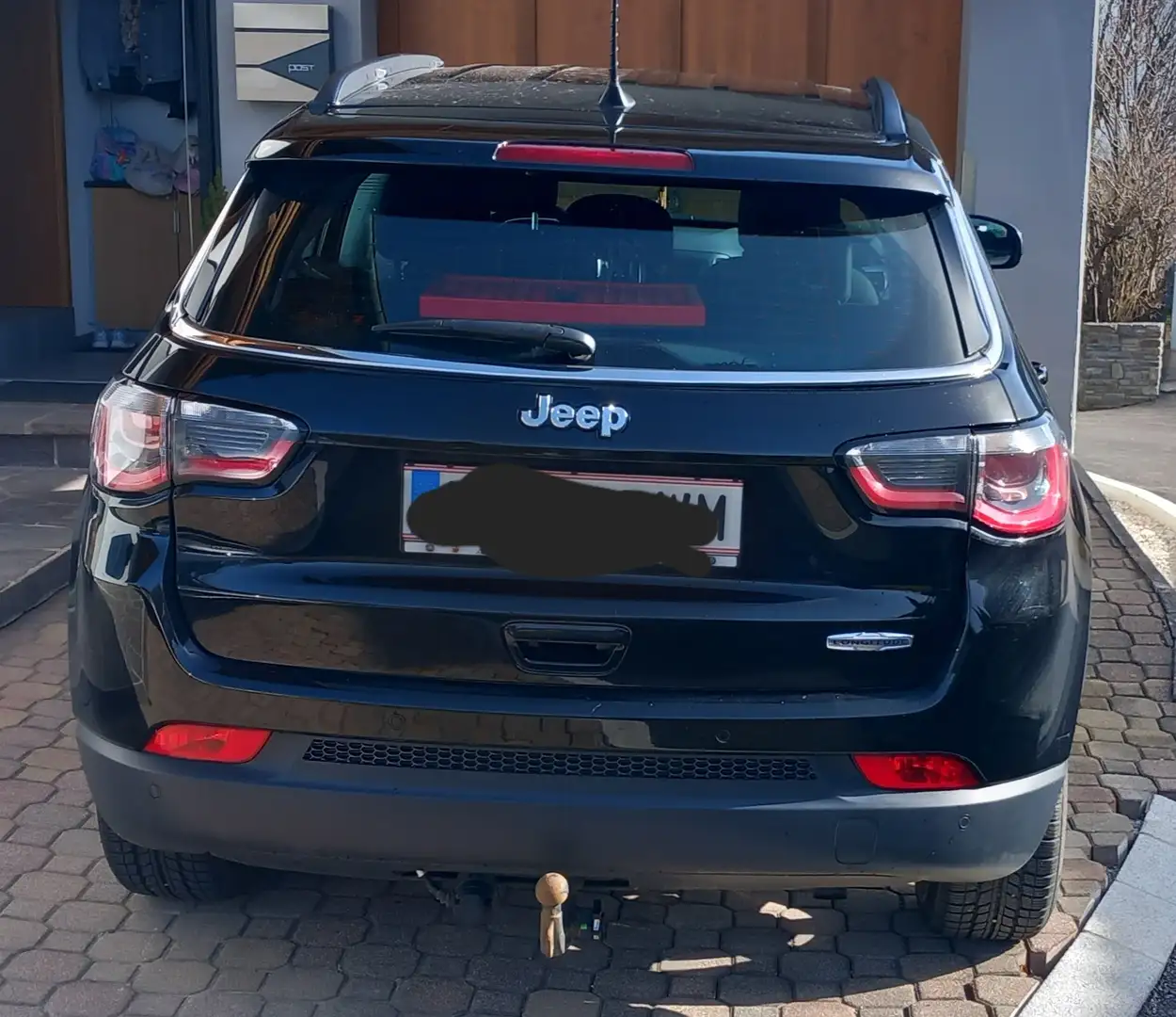 Jeep Compass Compass 1,4 MultiAir Longitude FWD 6MT 140 Longitude Schwarz - 2