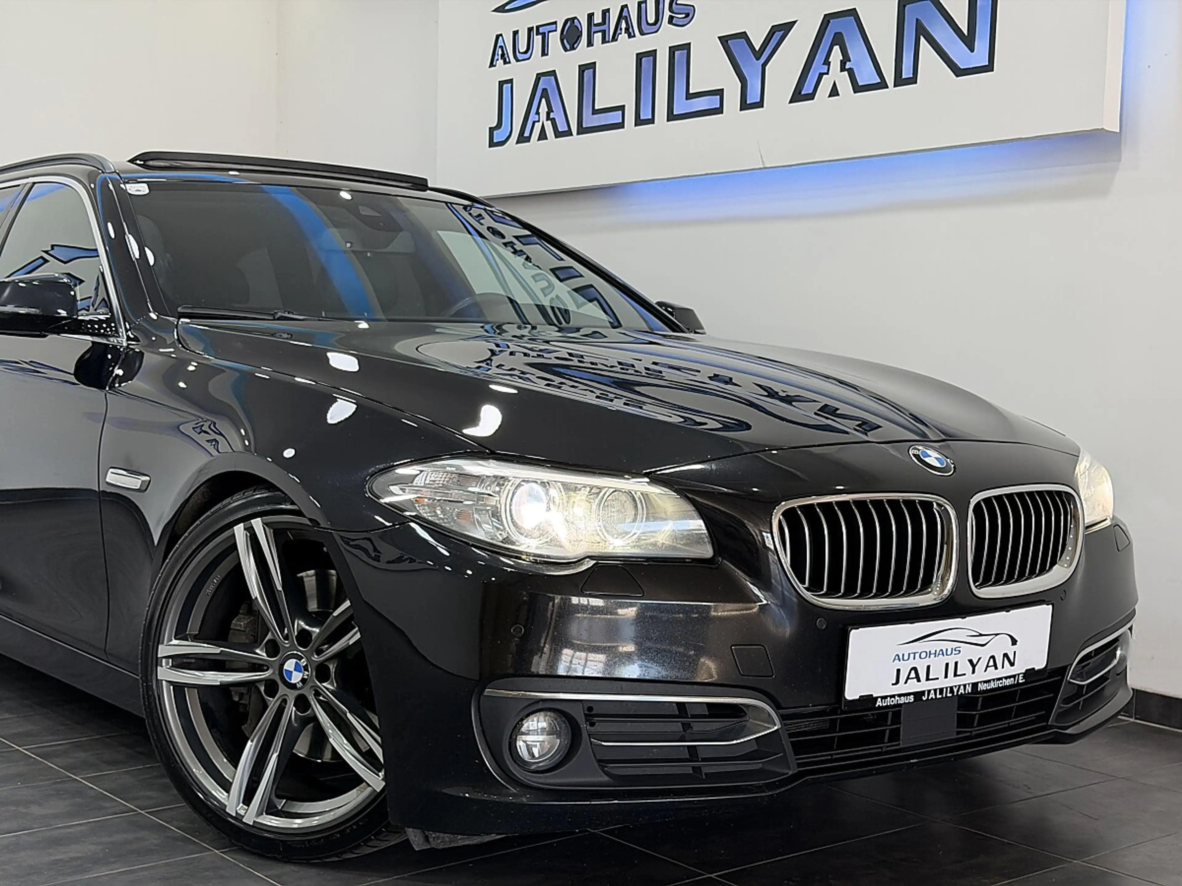 BMW 530 d Touring Aut.PANO,HEAD UP, LUFT, 20 ZOLL FELGEN — photo 4