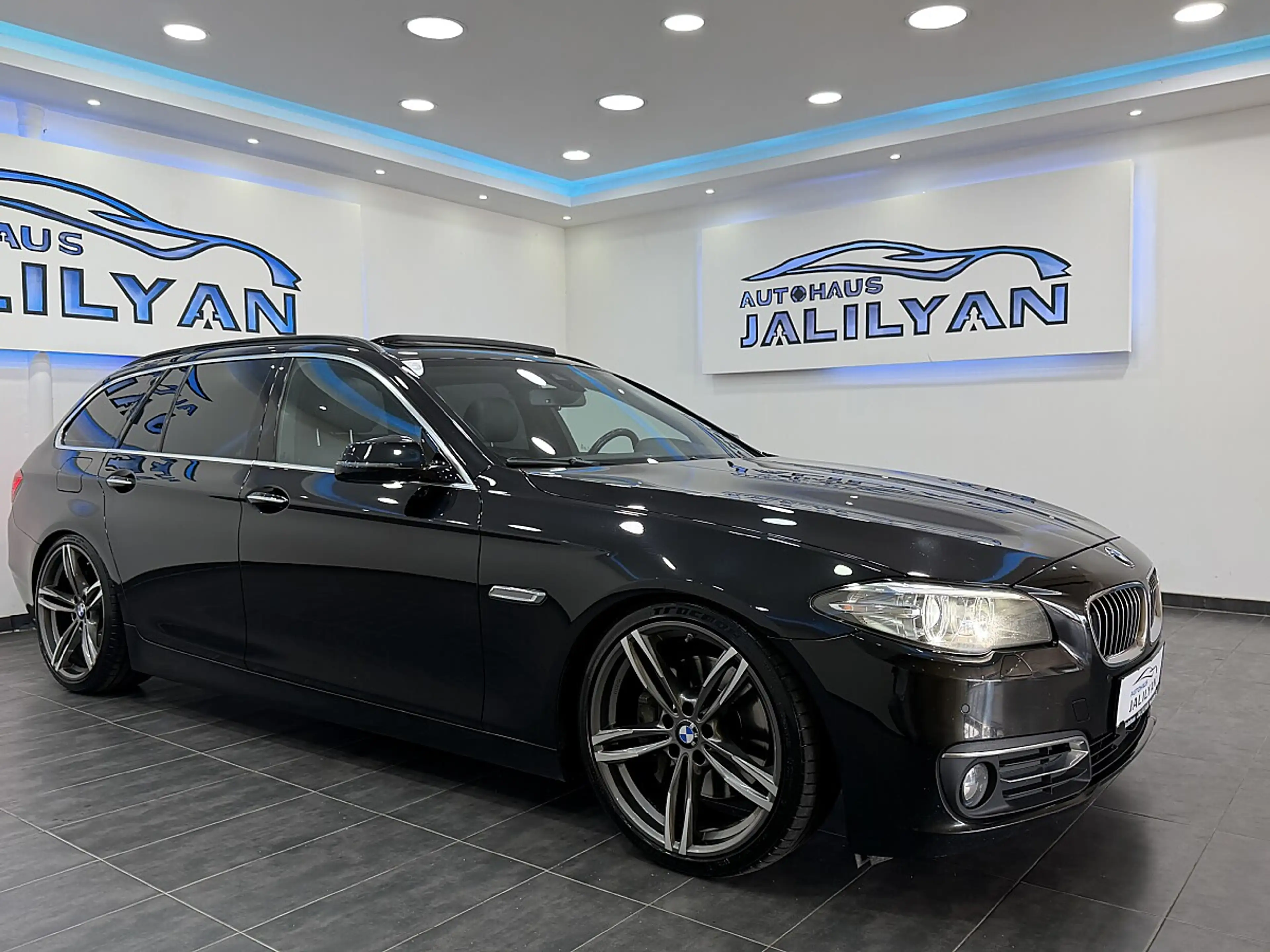 BMW 530 d Touring Aut.PANO,HEAD UP, LUFT, 20 ZOLL FELGEN — photo 3