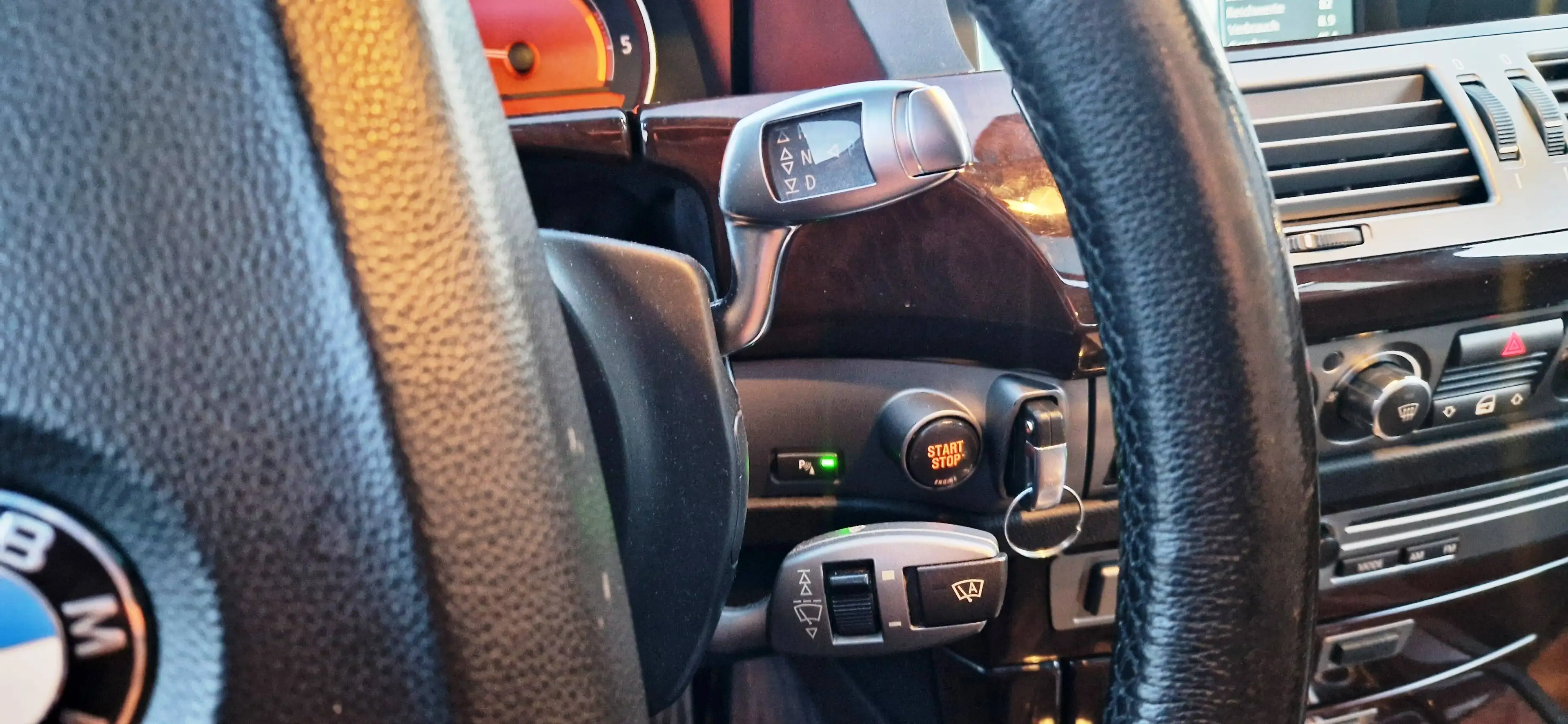 BMW 730 730d/2Hand/Scheckheft/Verkauf nur Gewerbe oder Exp — photo 24