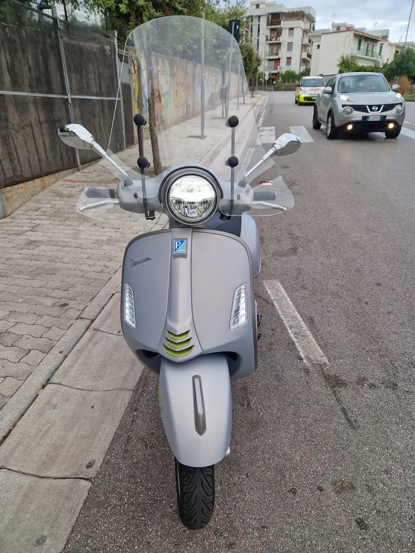 Piaggio GTS 300 Hype - 2