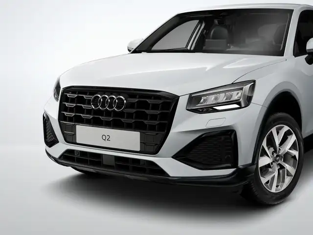 Audi Q2 view 7