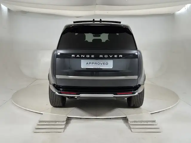 Land Rover Range Rover view 6