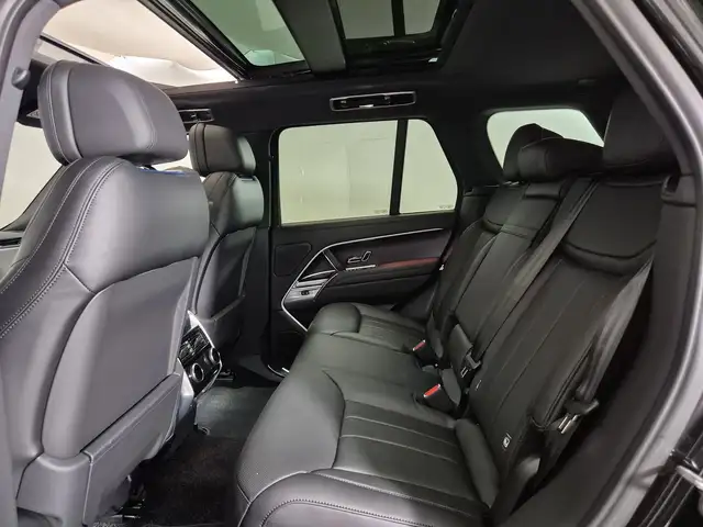 Land Rover Range Rover view 4