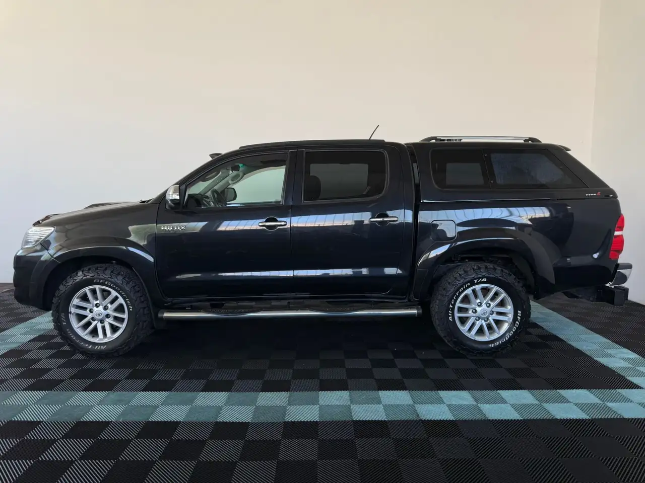 TOYOTA HILUX 3.0 D-4D 171 ch BVA AUT.4WD 4P. DC STYLEX - 172000 km