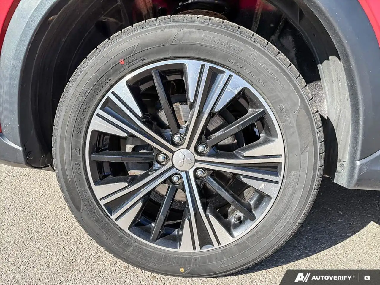 Mitsubishi Eclipse Cross снимка Mitsubishi Eclipse Cross