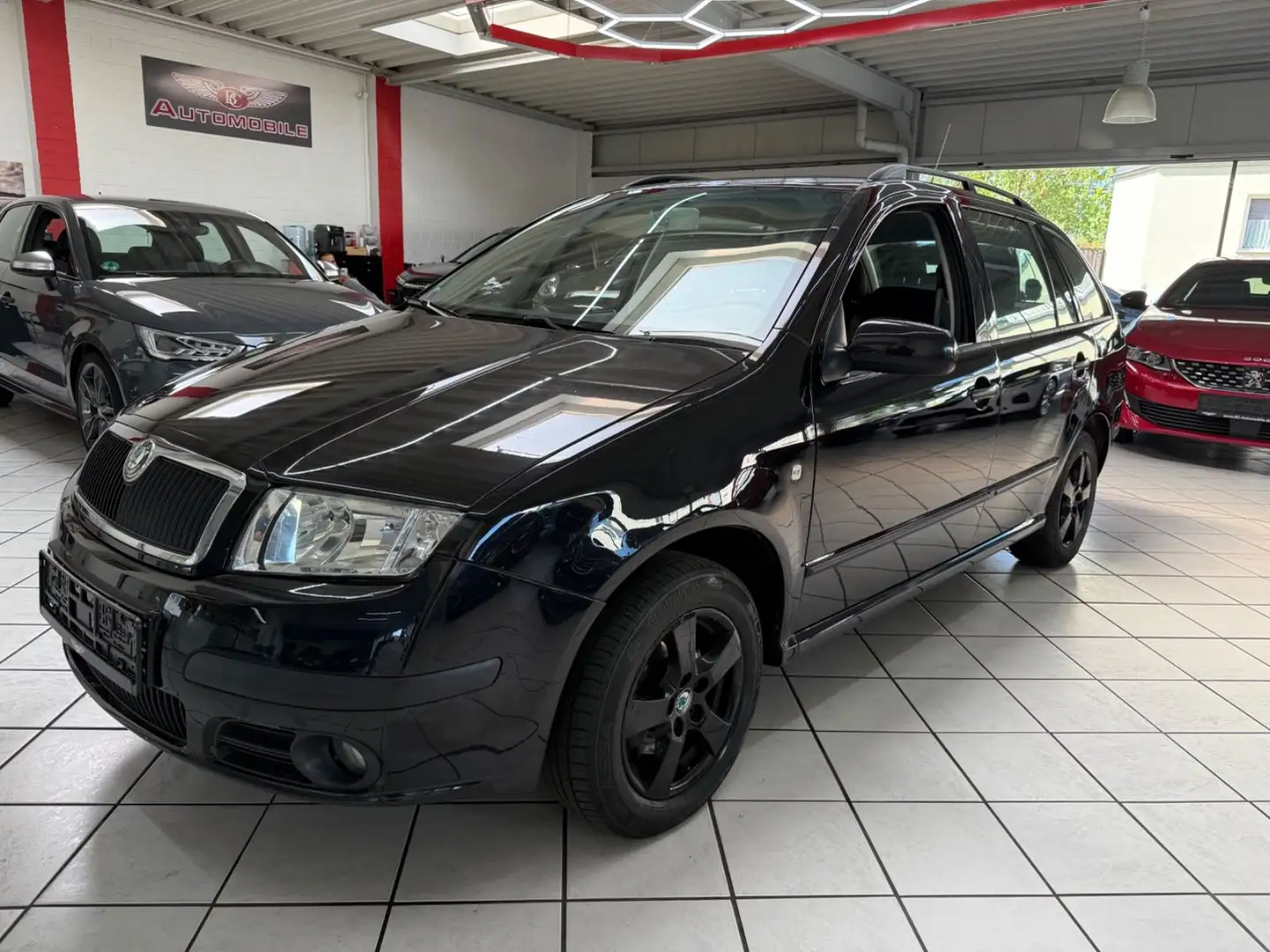 Skoda Fabia Combi Elegance 1.4 KLIMA AHK Noir - 1