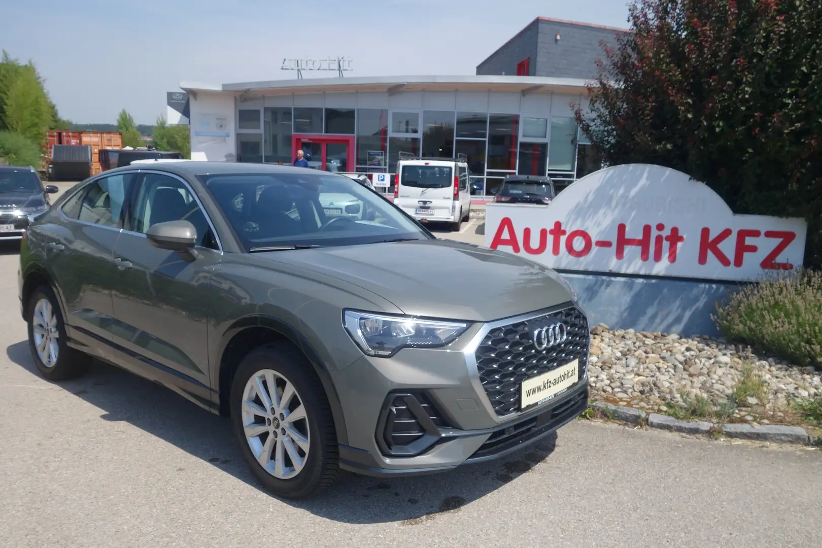 Audi Q3 SB 35 TFSI S-tronic***AHK/LEDER/KAMERA/leasing*** Grau - 1