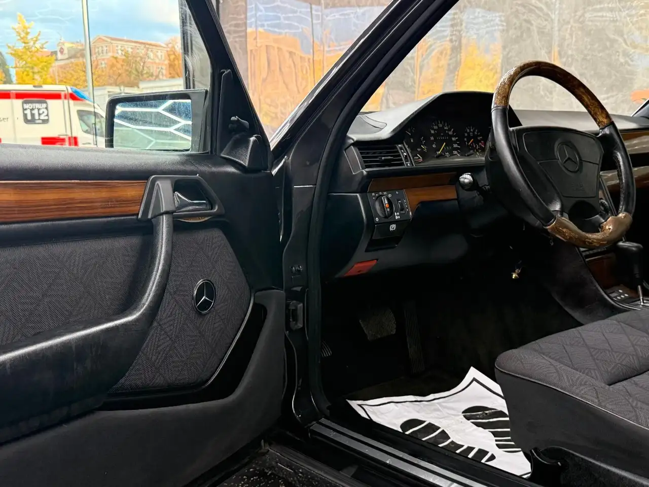 Mercedes-Benz 230 *H-Kennzeichen*, foto 10