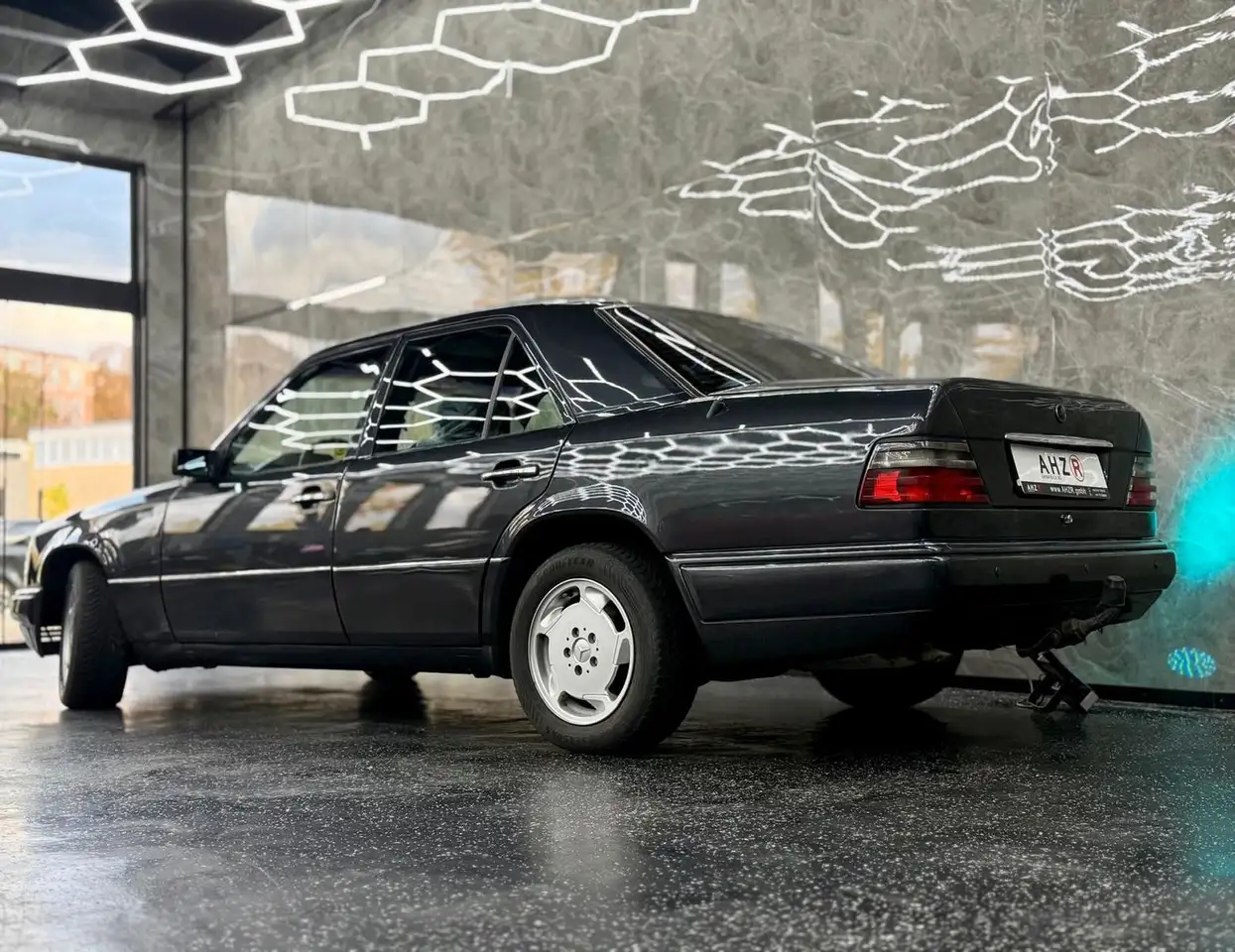 Mercedes-Benz 230 *H-Kennzeichen*, foto 4