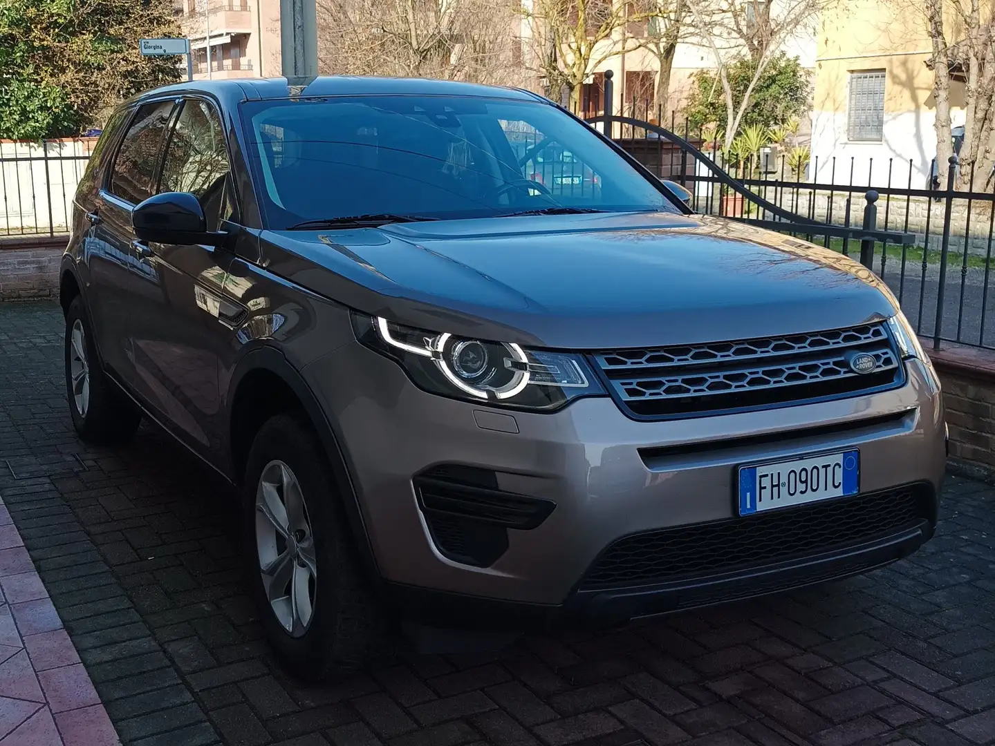 Land Rover Discovery Sport Discovery Sport 2.0 td4 Pure Business  150cv auto Bronze - 1