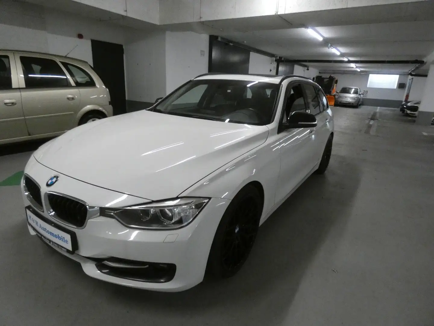 BMW 320 d Sport Line *Navi*Panorama Blanc - 1