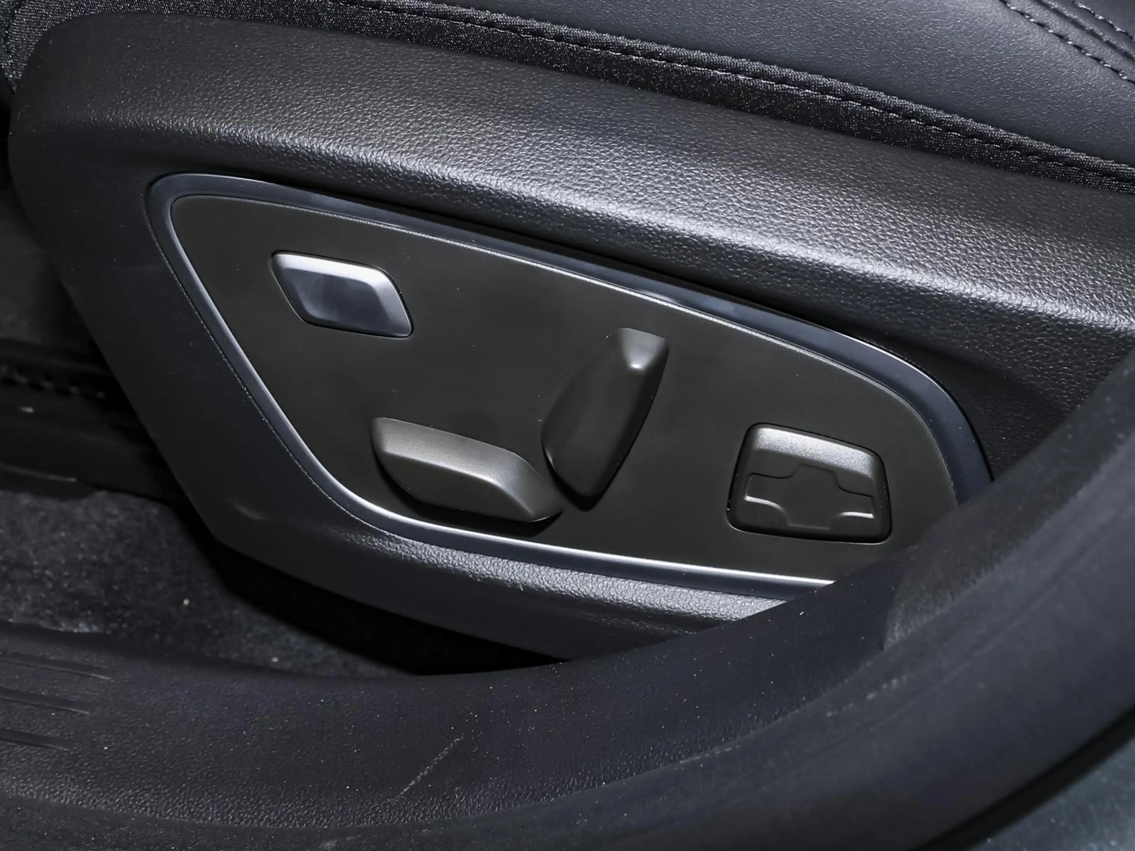 Renault Espace Esprit Alpine Full Hybrid 200 5-Sitzer — photo 10