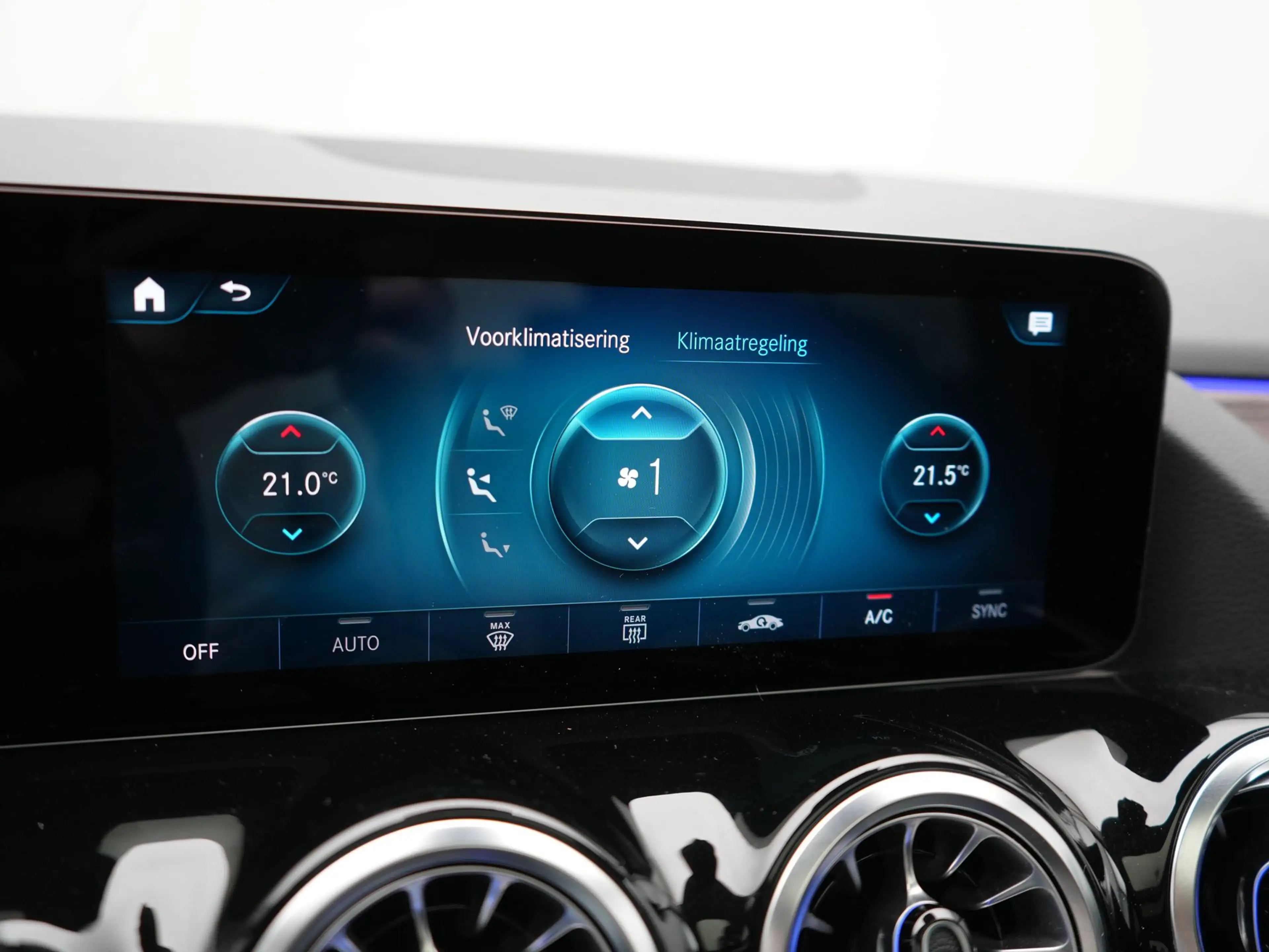 Mercedes-Benz EQA 350 4MATIC Luxury Line 69,7 kWh 292pk Dealer O.H. | Pa — photo 47