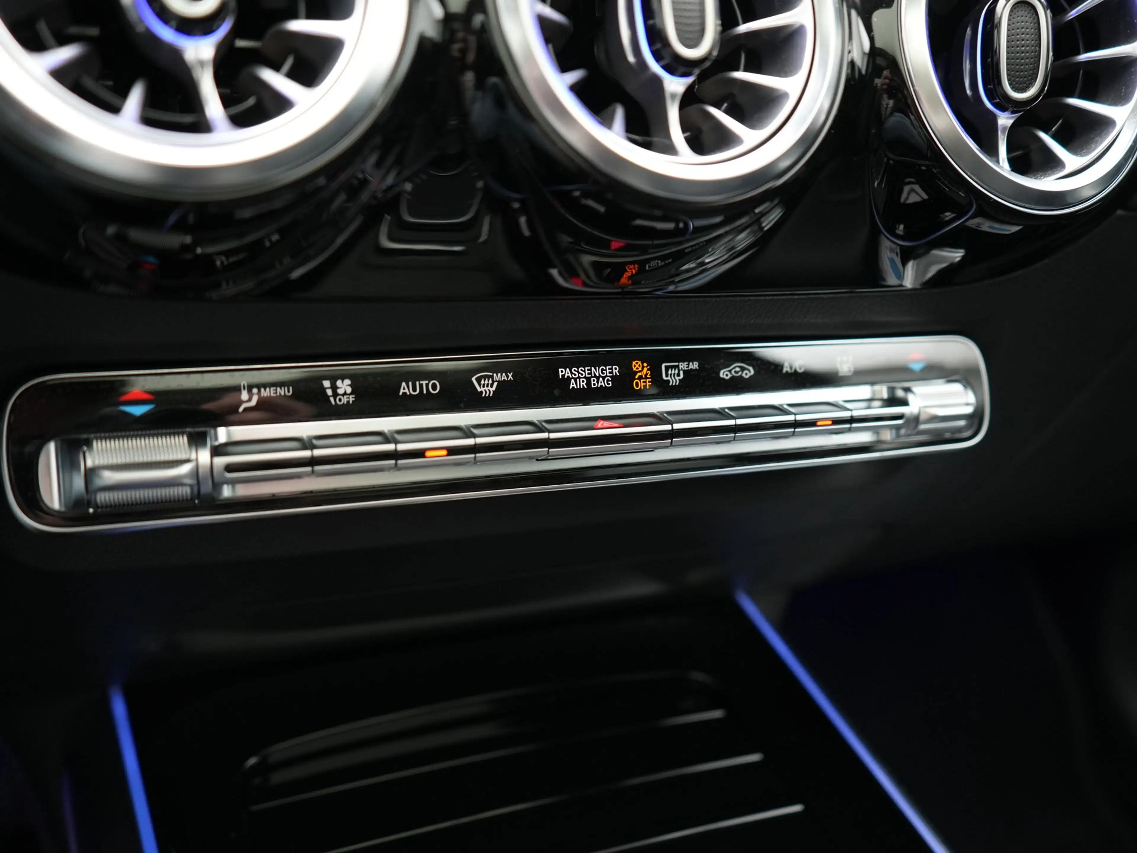Mercedes-Benz EQA 350 4MATIC Luxury Line 69,7 kWh 292pk Dealer O.H. | Pa — photo 46