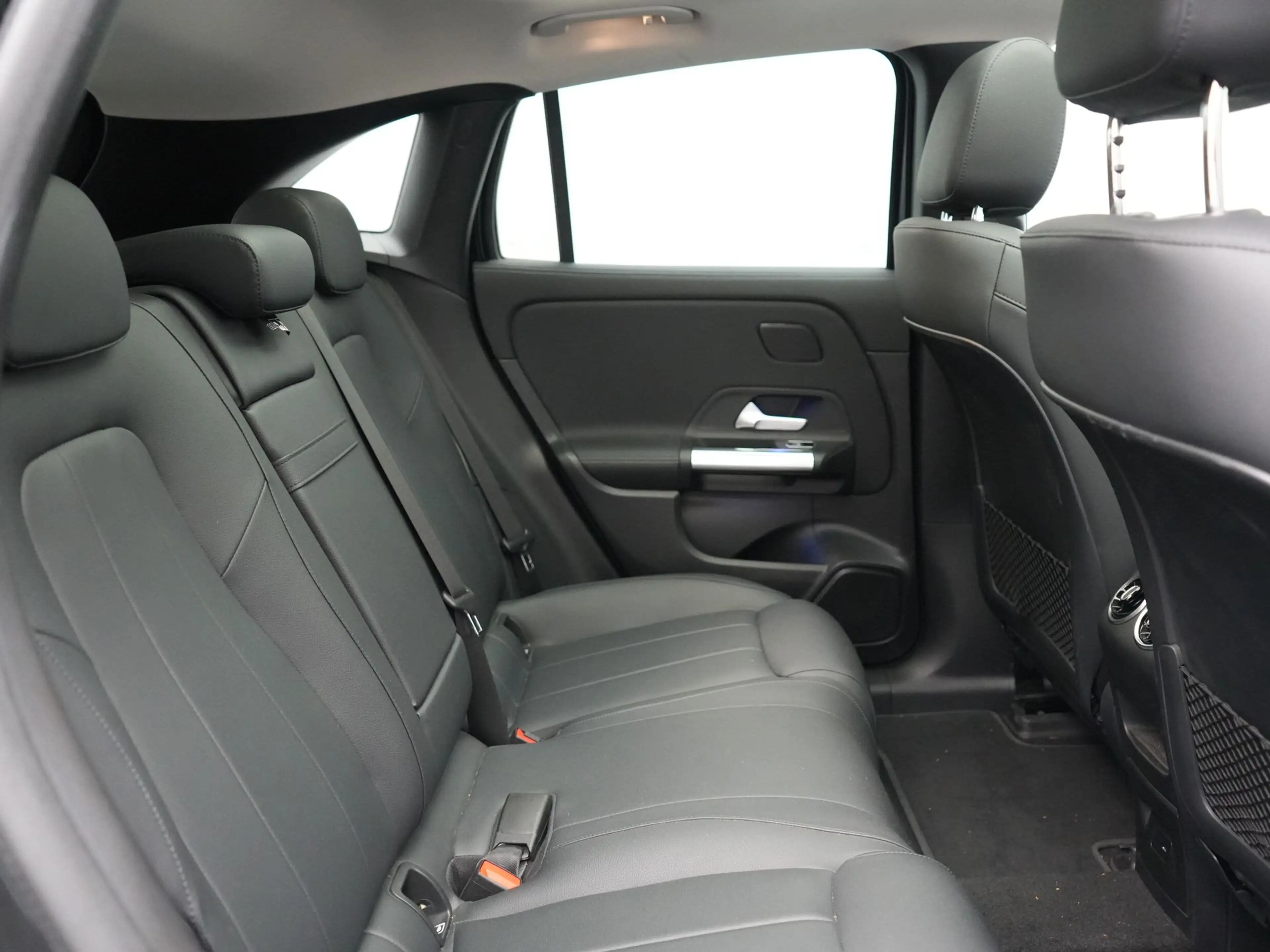 Mercedes-Benz EQA 350 4MATIC Luxury Line 69,7 kWh 292pk Dealer O.H. | Pa — photo 10