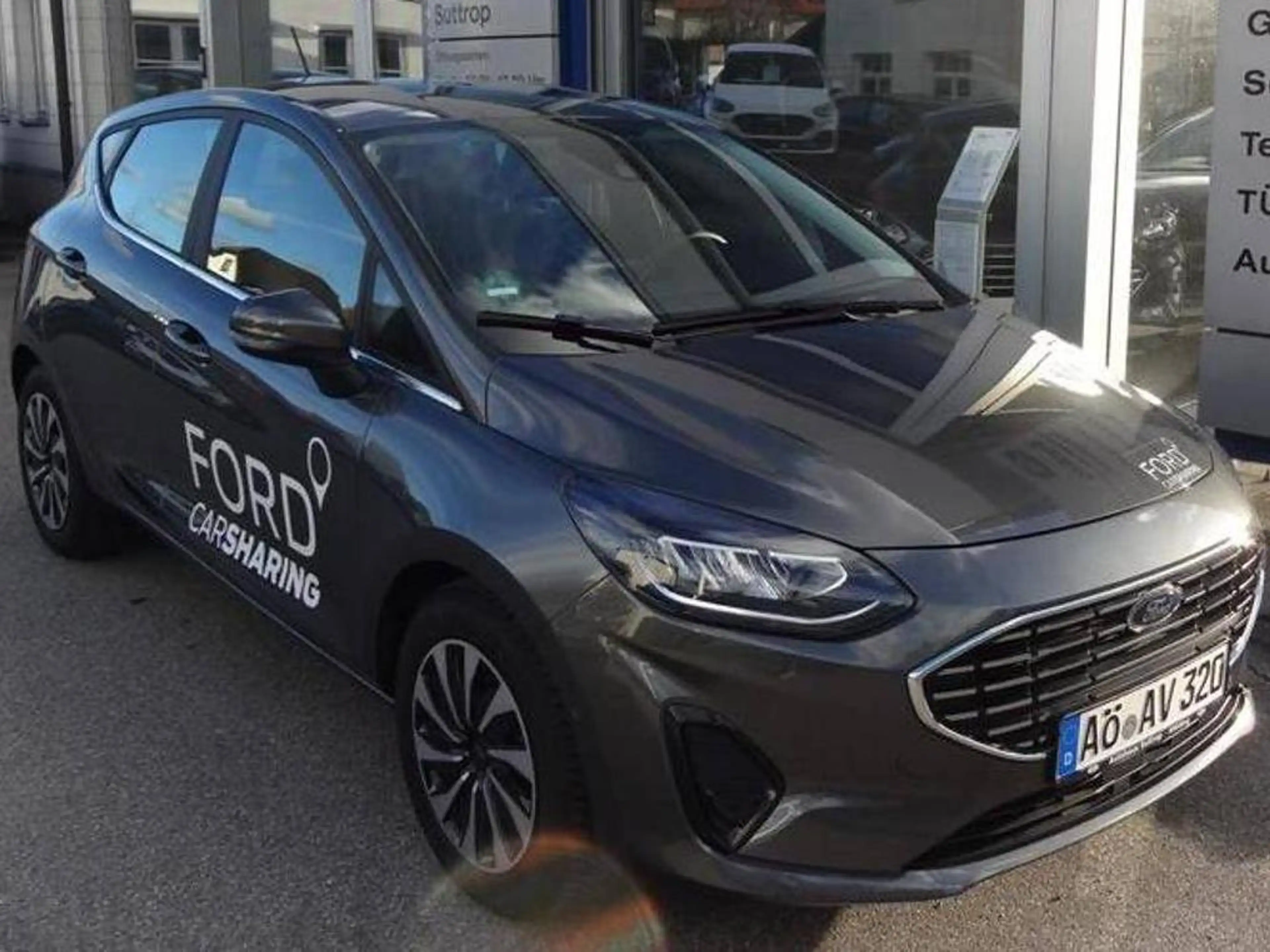 Ford Fiesta Titanium — photo 2