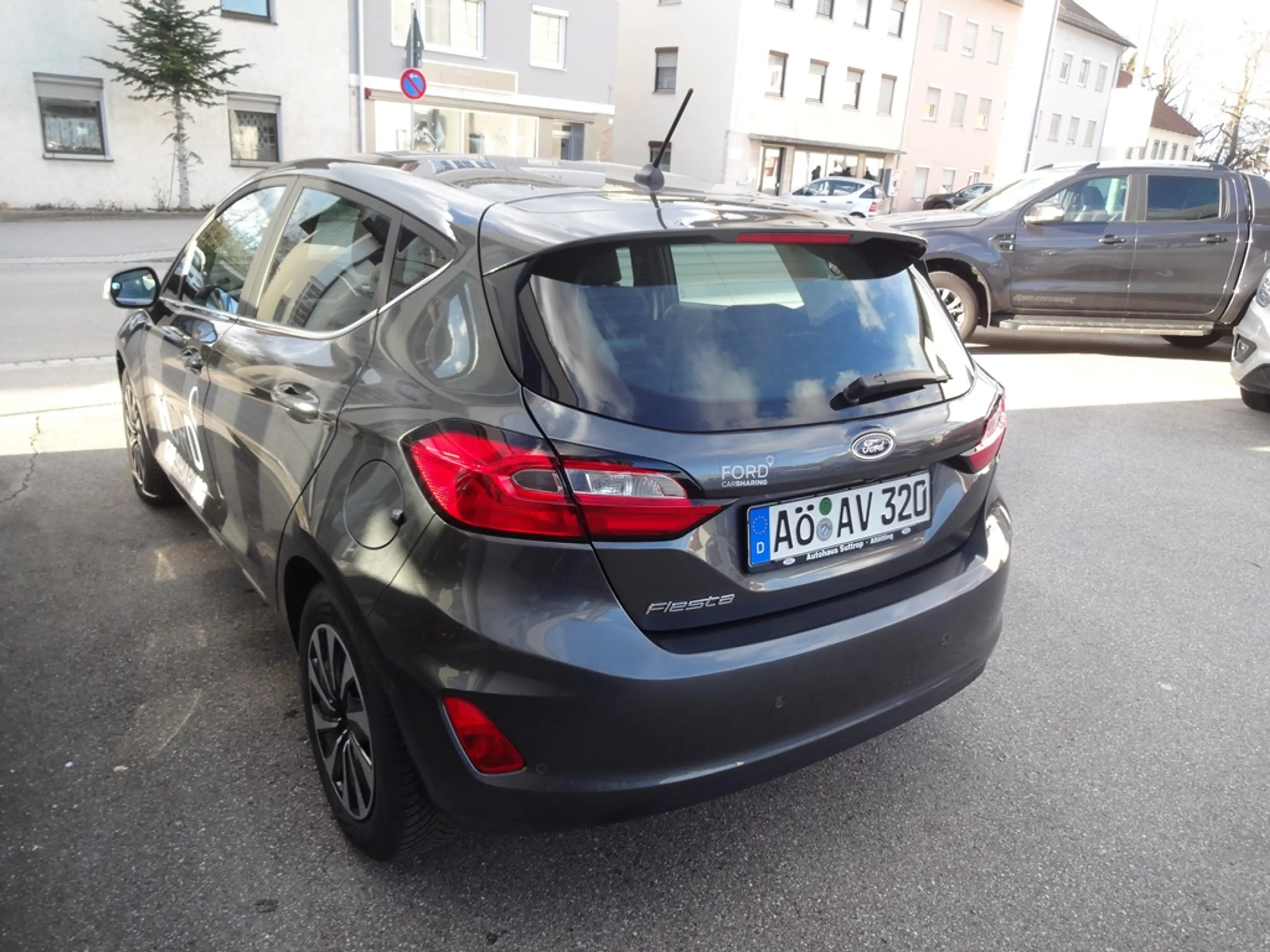 Ford Fiesta Titanium — photo 7