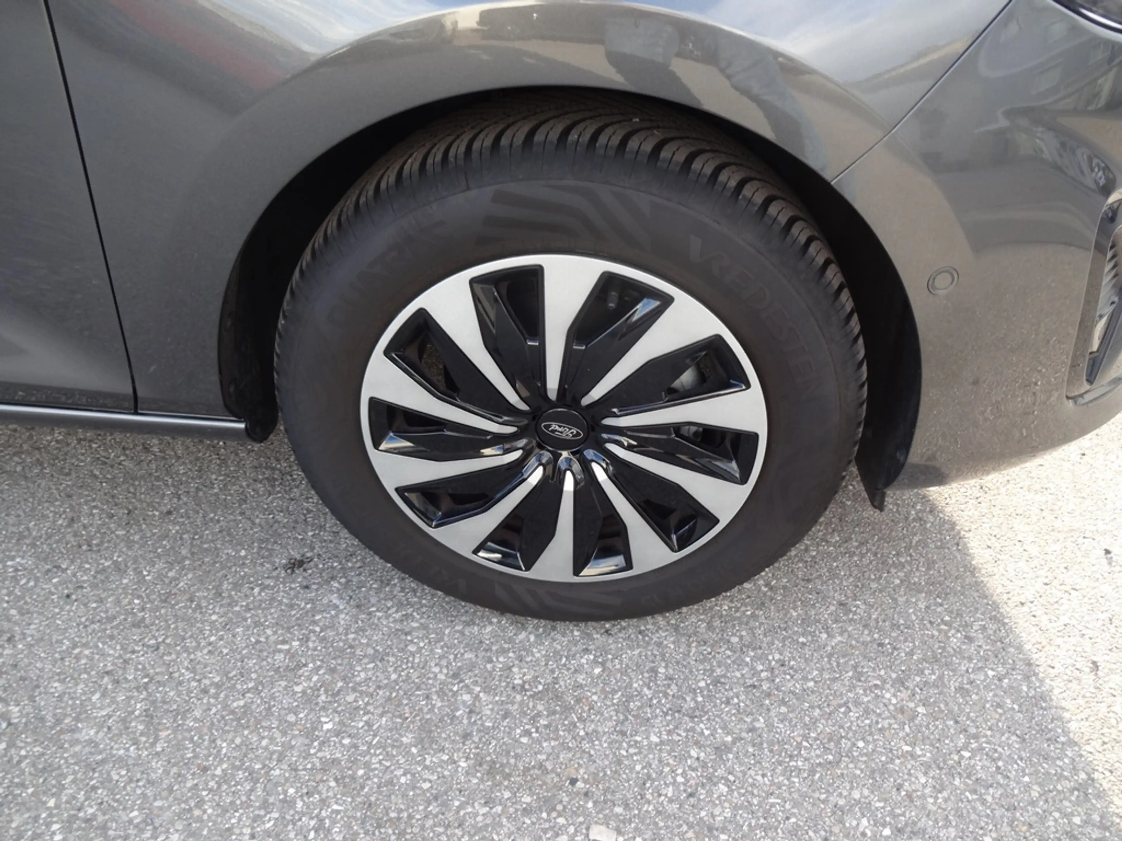 Ford Fiesta Titanium — photo 10