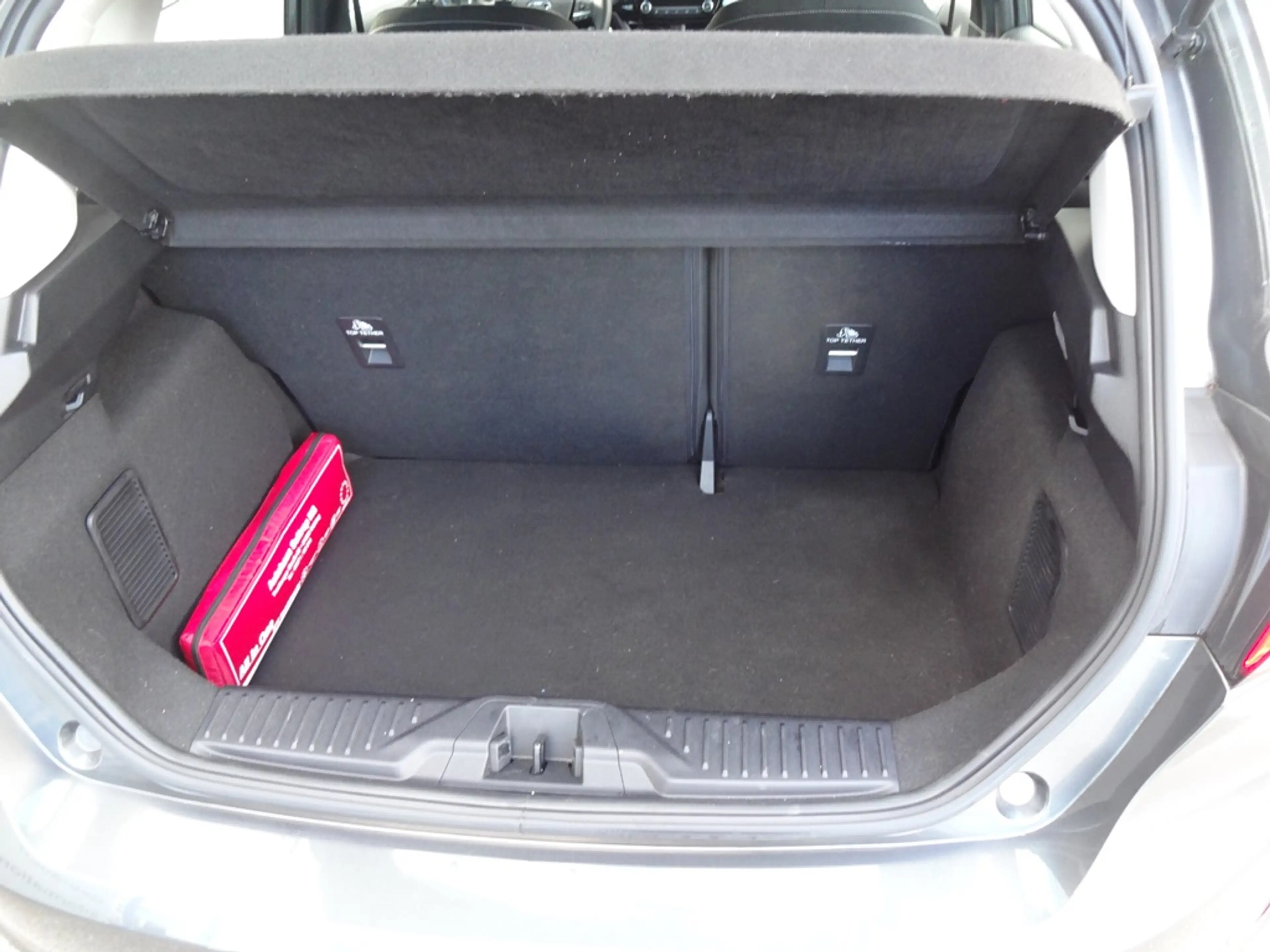 Ford Fiesta Titanium — photo 11