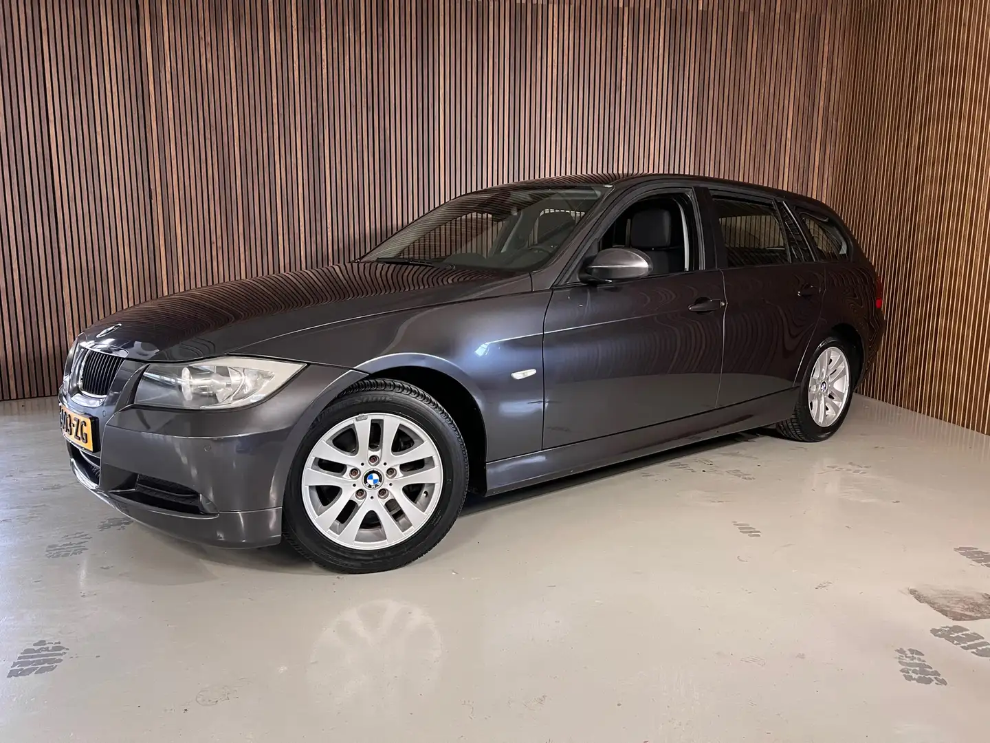 BMW 318 3-serie Touring 318i - Lage KM stand - complete hi Gris - 1
