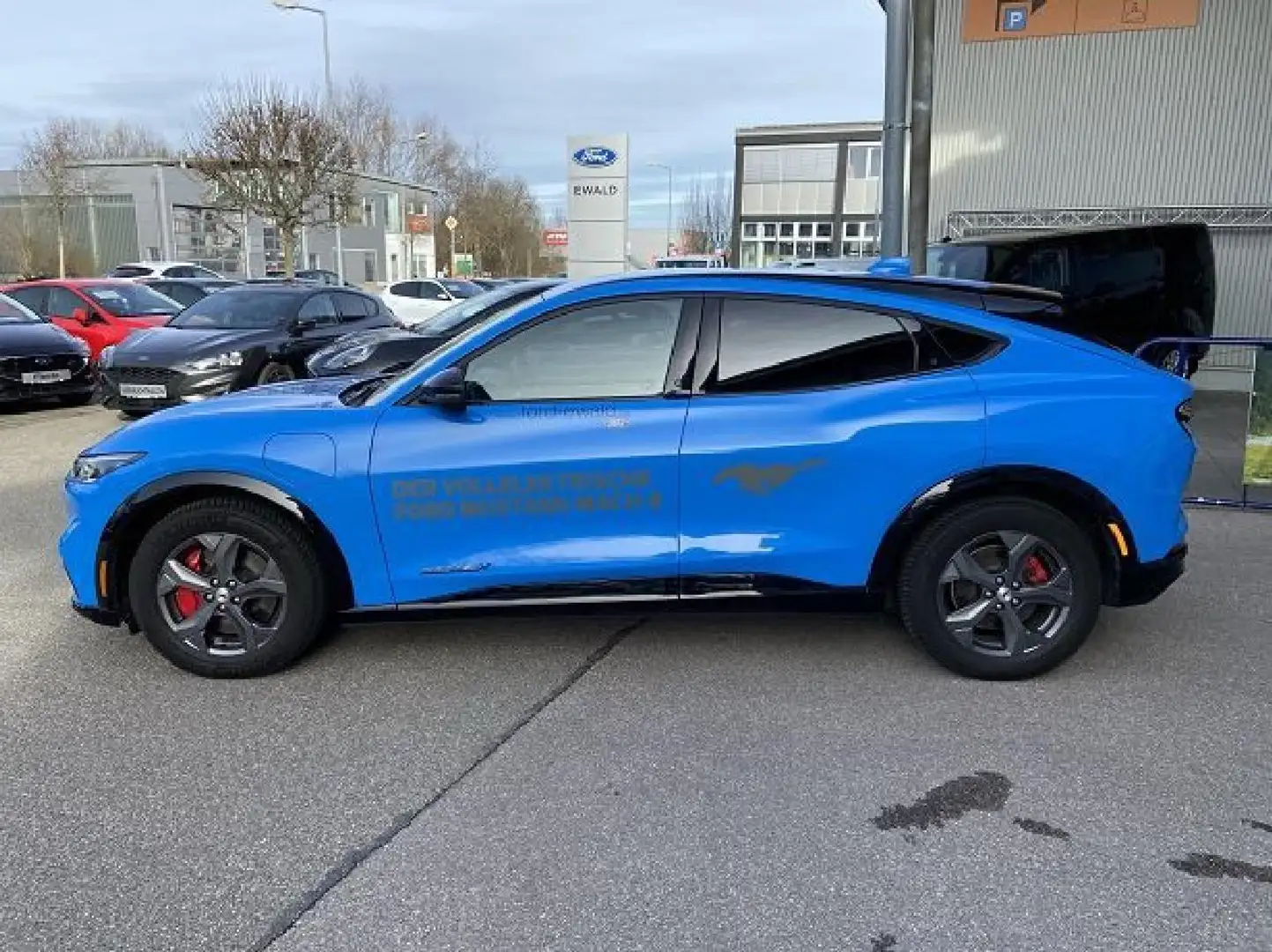 Ford Mustang Mach-E Basis AWD Bleu - 2