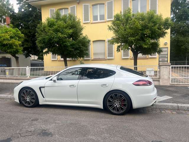 Porsche Panamera 4 S