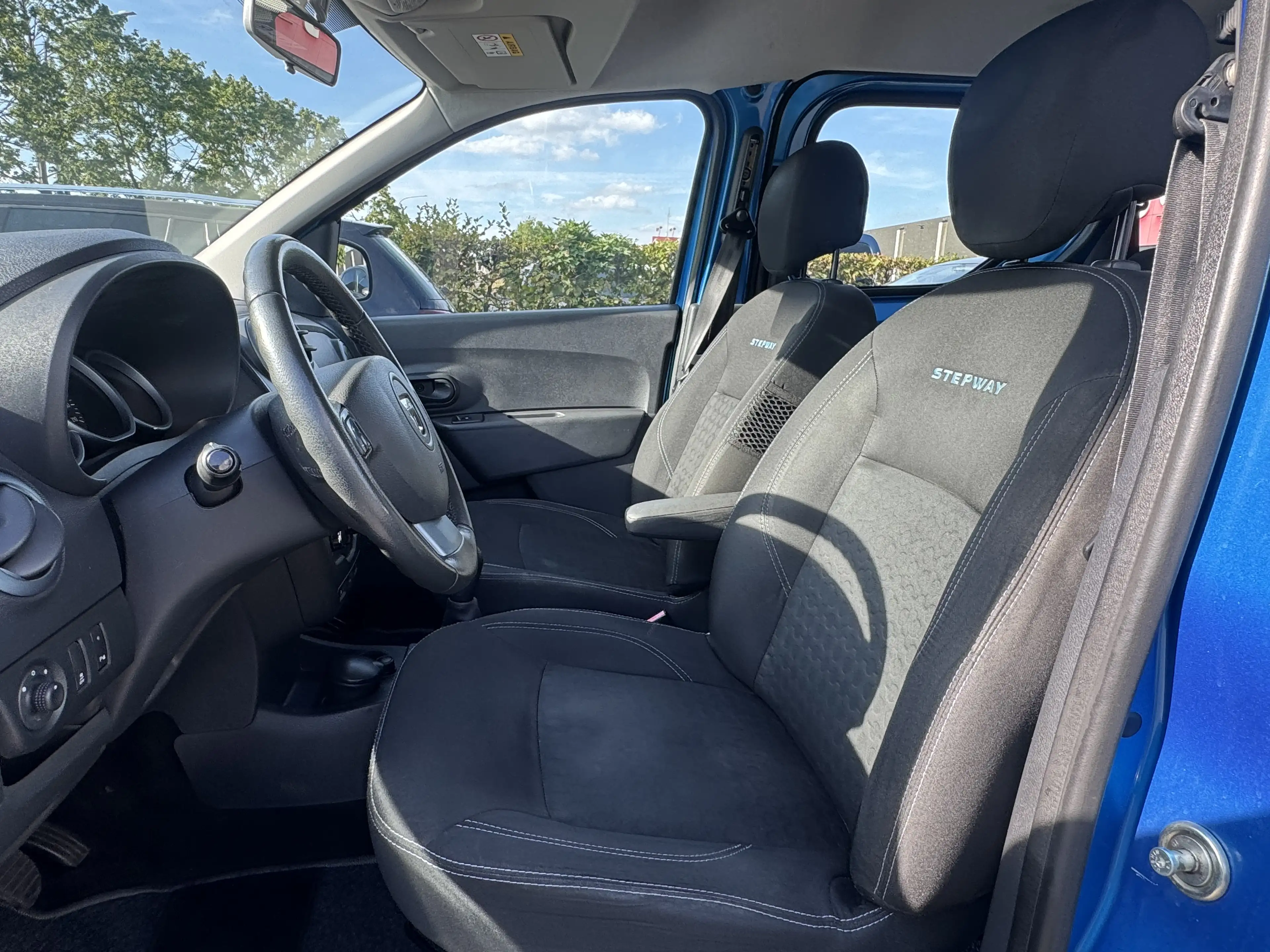 Dacia Dokker Dokker Stepway 1.2 TCe Stepway*1 ERMAIN*NAVI*CARNET*GARANTIE — photo 9