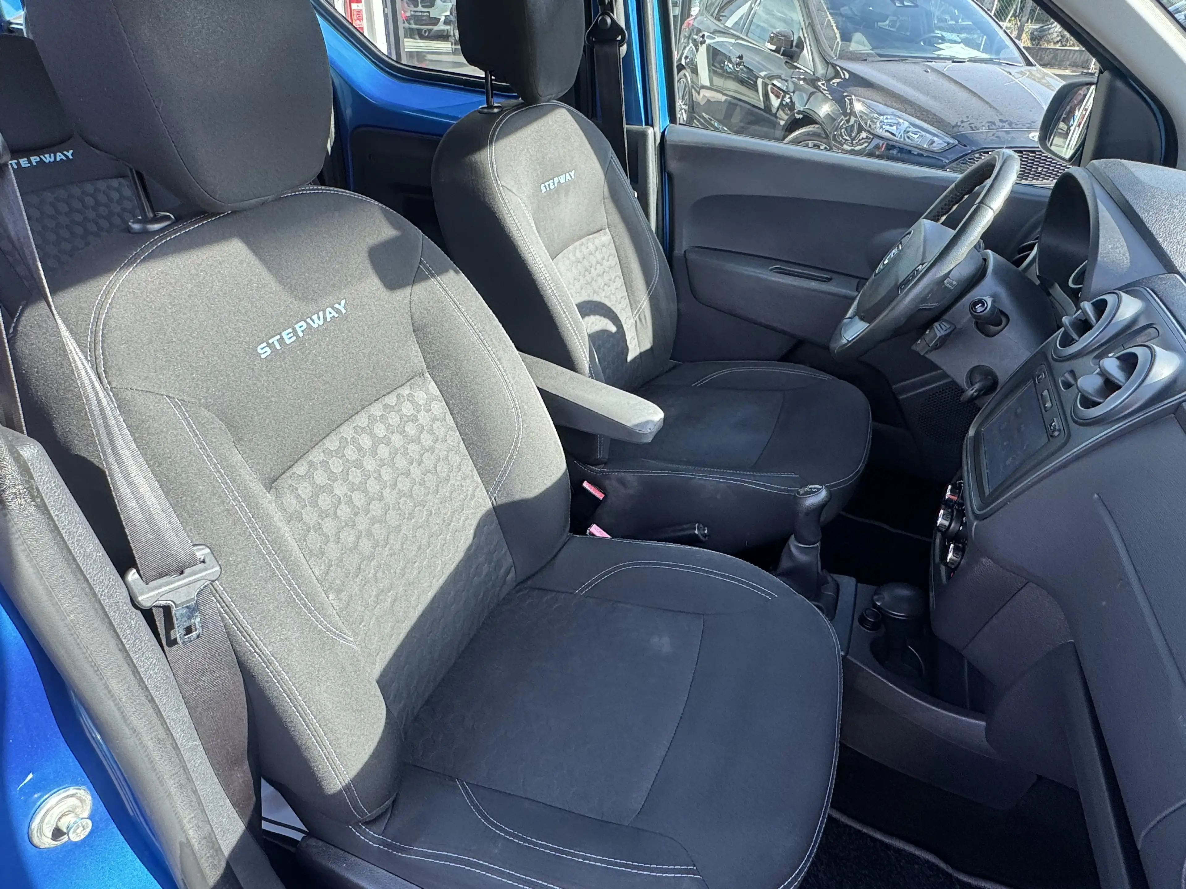 Dacia Dokker Dokker Stepway 1.2 TCe Stepway*1 ERMAIN*NAVI*CARNET*GARANTIE — photo 11