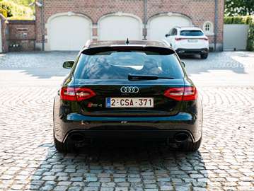 RS4 4.2 V8 FSI Quattro S tronic