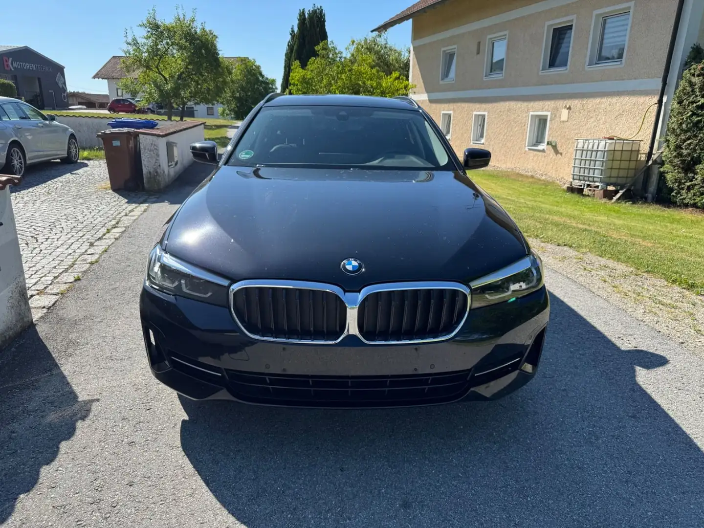BMW 520 Baureihe 5 Touring 520 d*AHK*LEDER* Zwart - 1