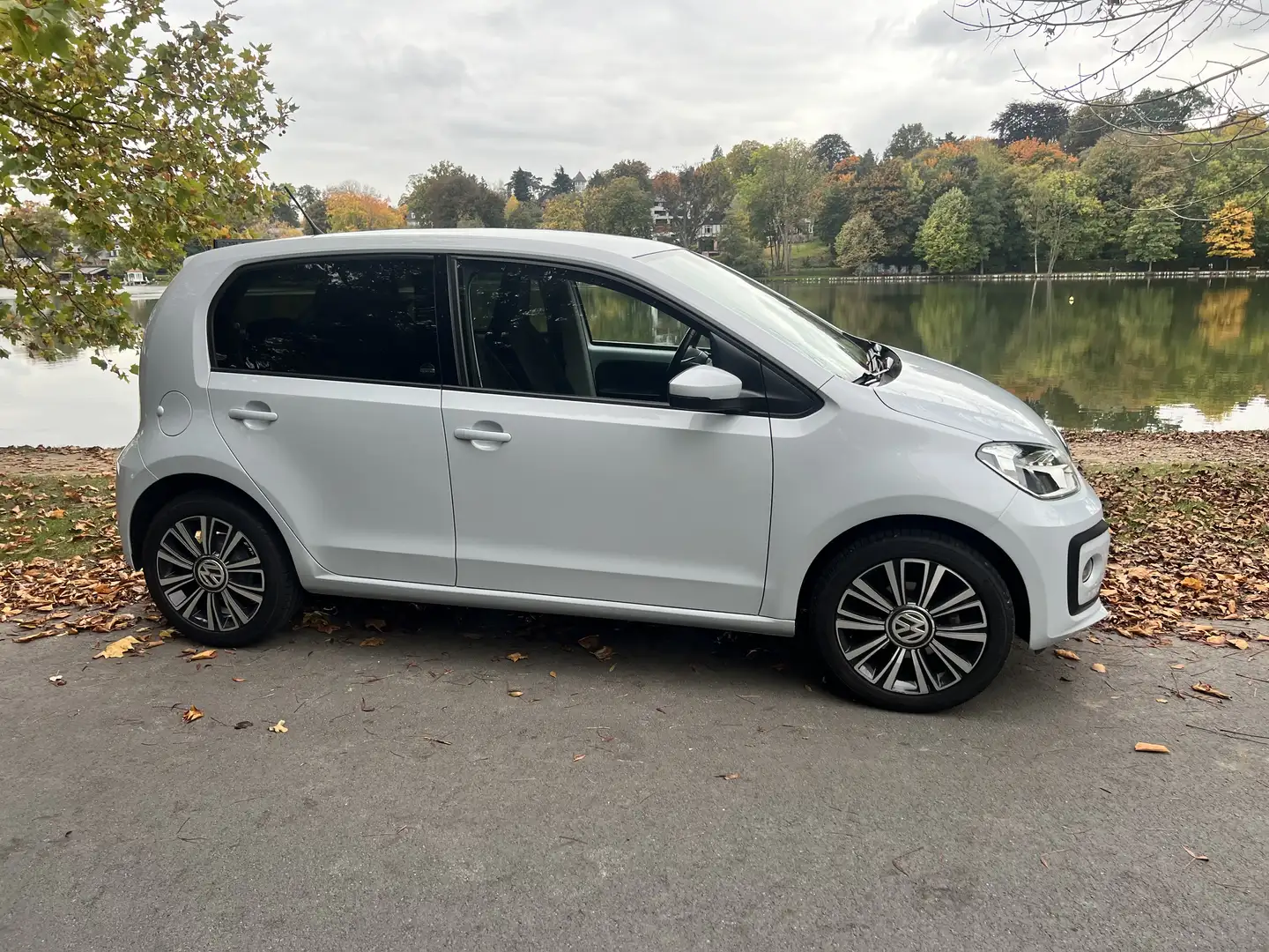 Volkswagen up! Up 1.0 75 Move Up! Zwart - 2