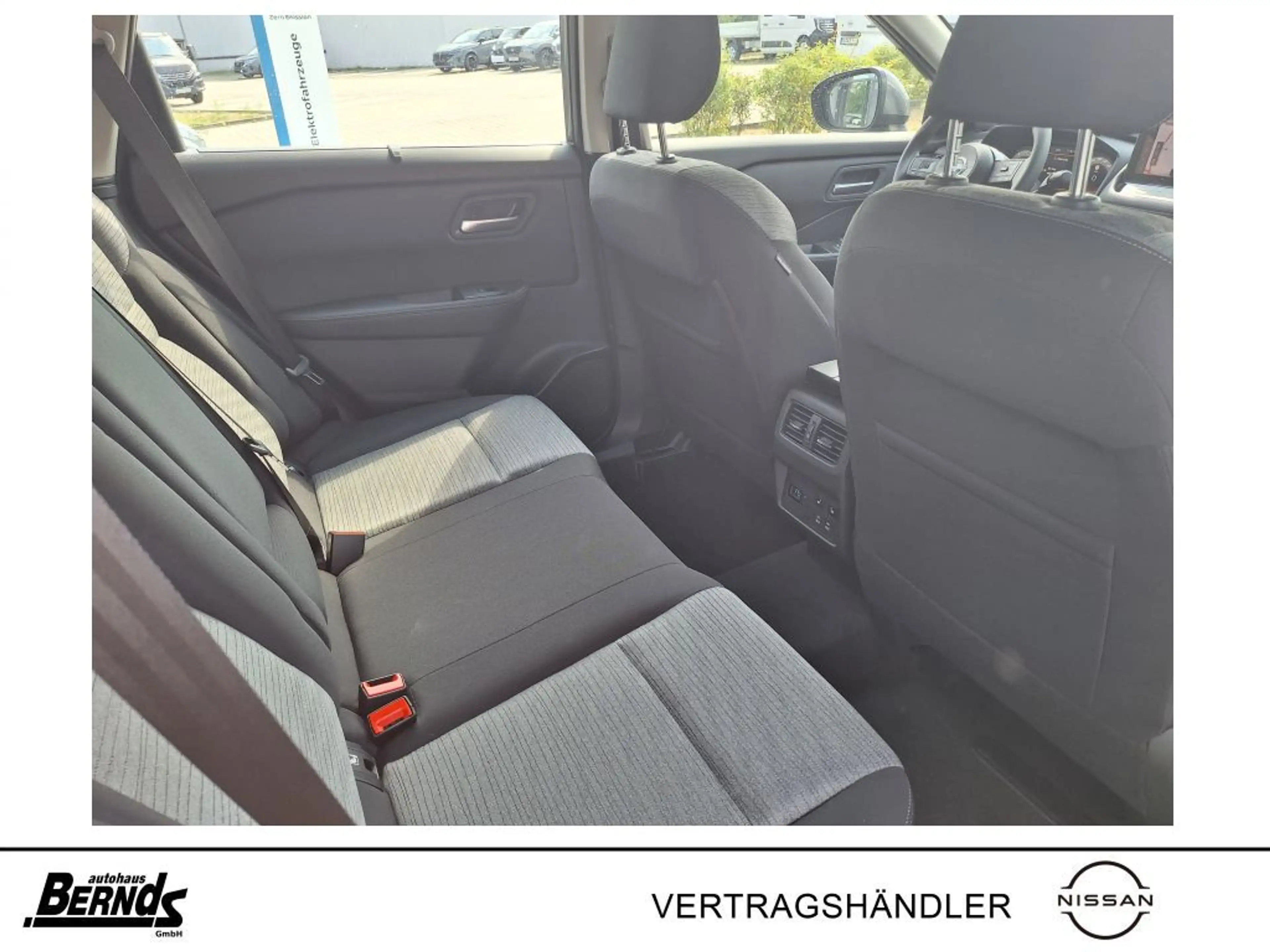 Nissan X-Trail 1.5 VC-T Mild-Hybrid Xtronic Acenta FAMILY&NAVI — photo 10