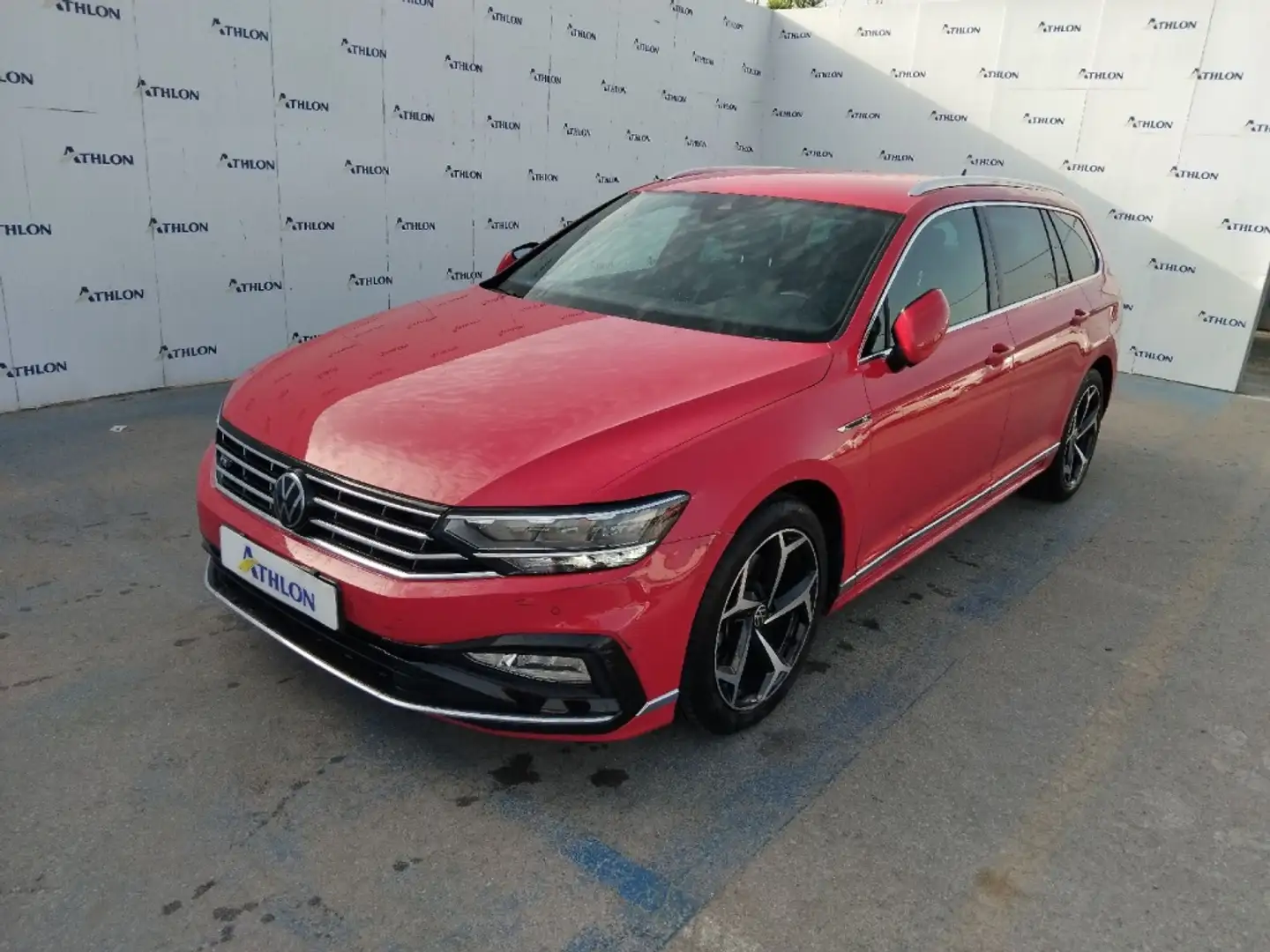 Volkswagen Passat 2.0TDI R-Line DGS7 110kW Rojo - 1
