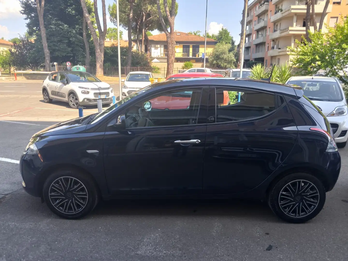 Lancia Ypsilon Ypsilon 1.0 firefly hybrid Gold s Azul - 2
