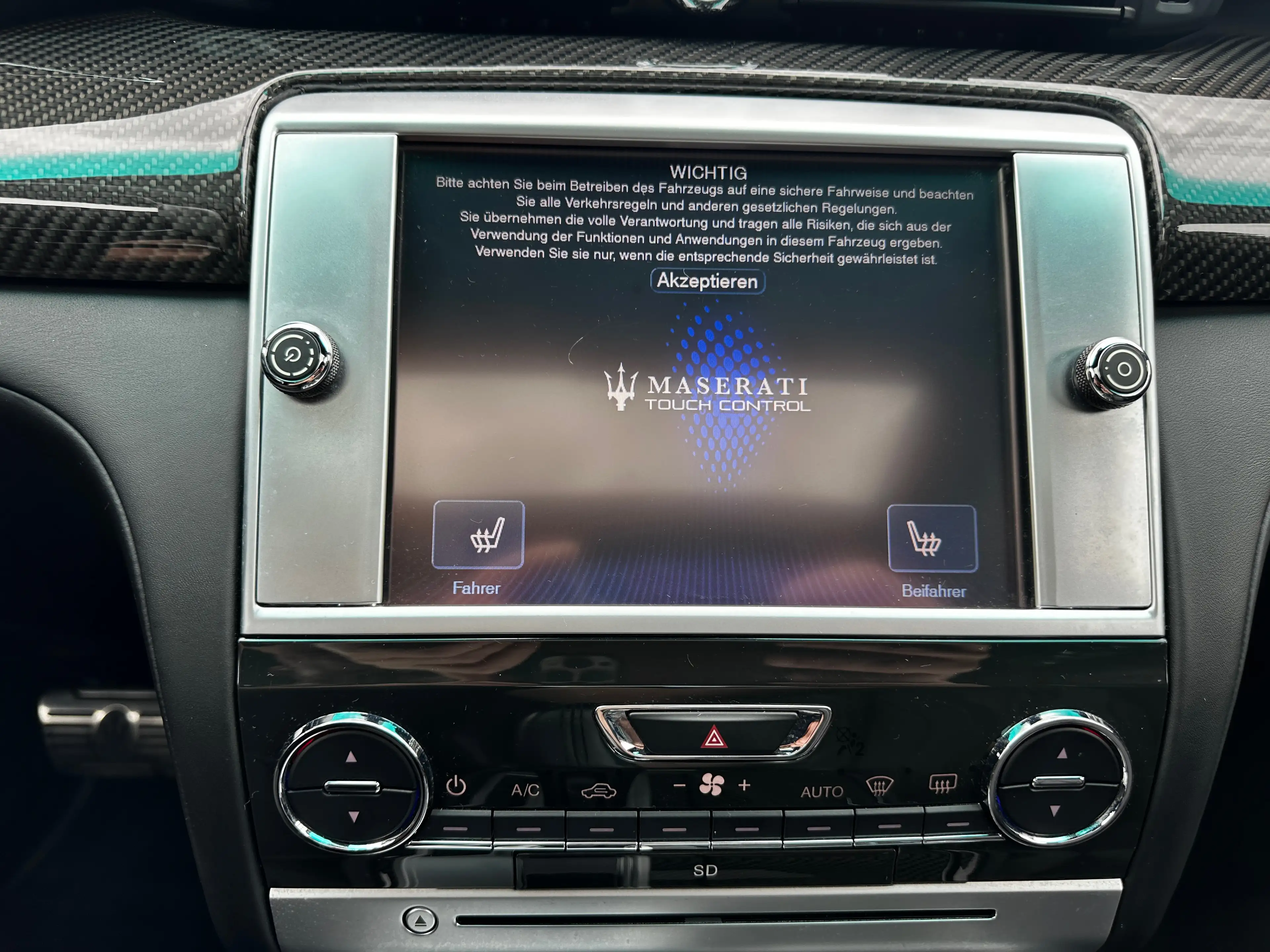 Maserati Quattroporte GTS 3.8 V8 / Top Gepflegt / DE-Auto / Top Historie — photo 18