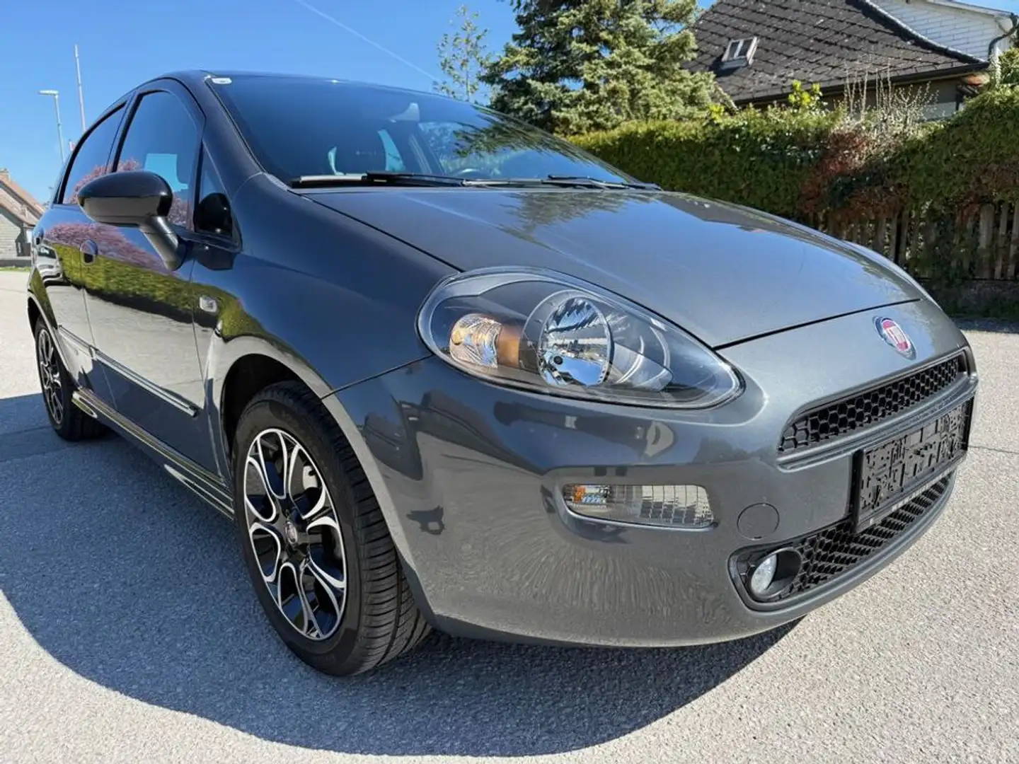 Fiat Punto Easy KLIMA 5 TÜRIG 1.BESITZ NUR*68000KM** Grau - 2