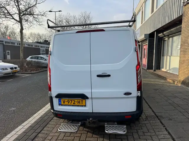 Ford Transit Custom view 8