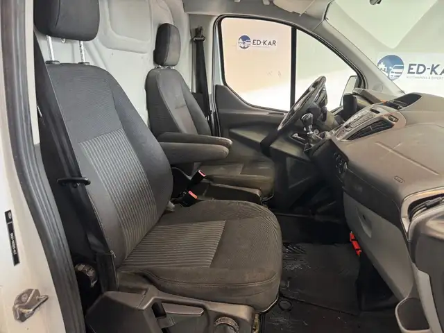 Ford Transit Custom view 2