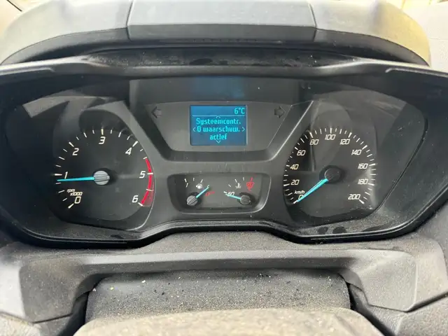 Ford Transit Custom view 22