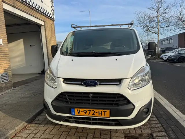 Ford Transit Custom view 5