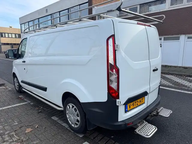 Ford Transit Custom view 24