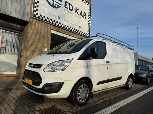 Ford Transit Custom view 4