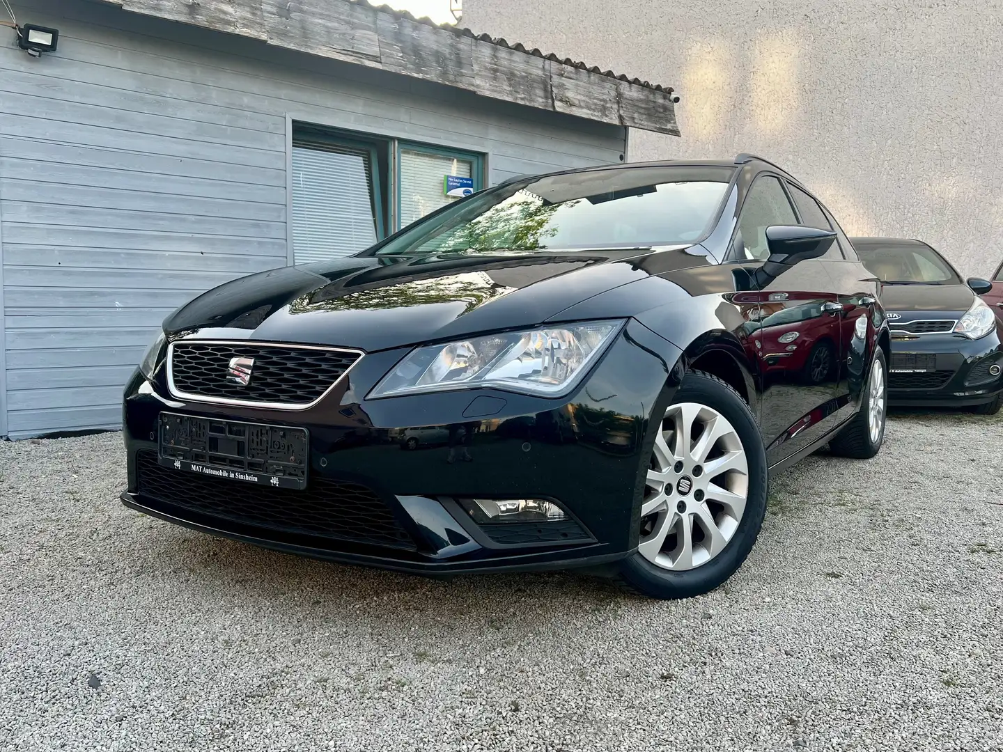 SEAT Leon Style*Carplay*Klima*Navi*Bluetooth* Noir - 1