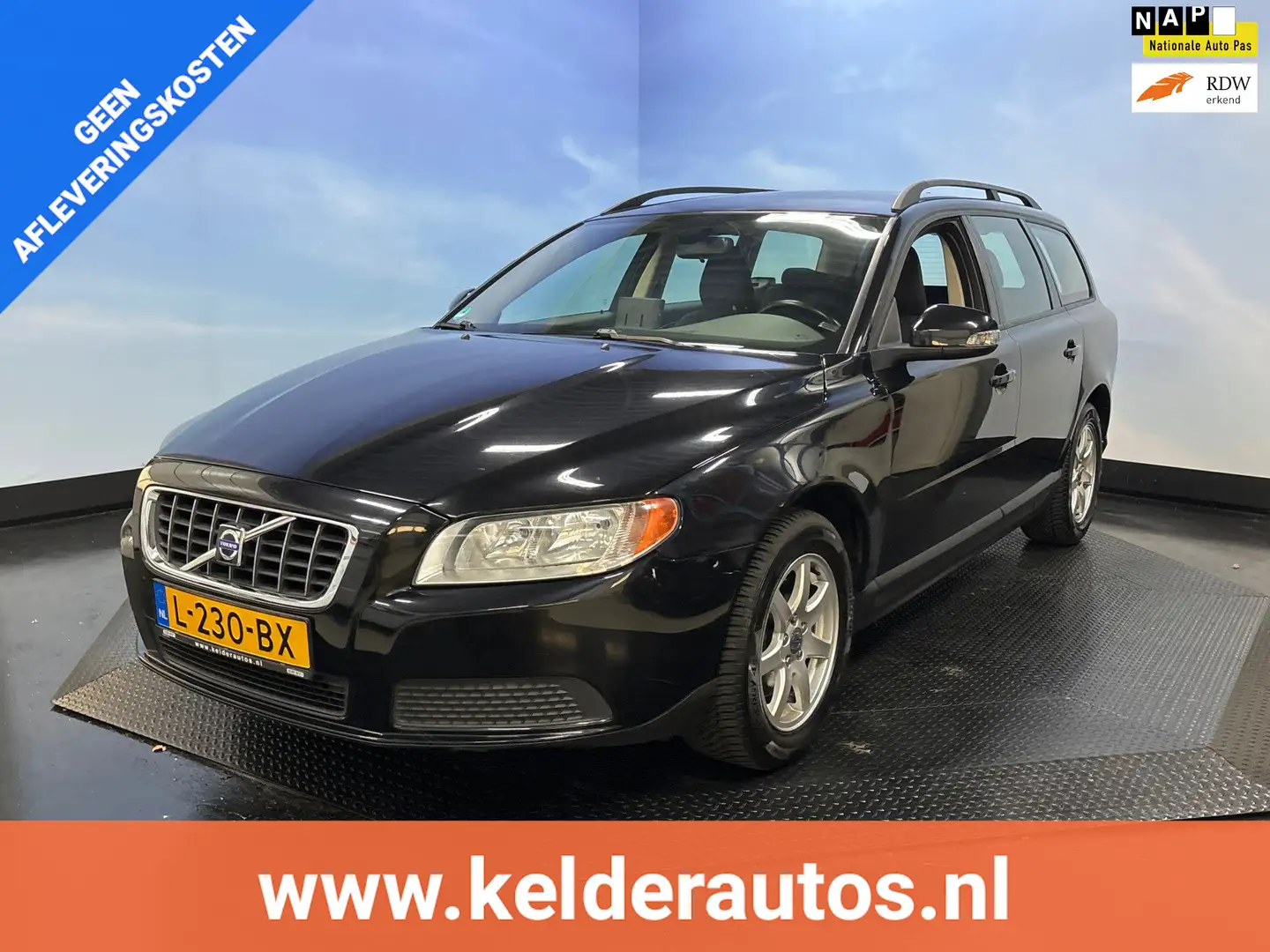 Volvo V70 2.0 Navi | Clima | Cruise | PDC | Trekhaak, Youngt Zwart - 1