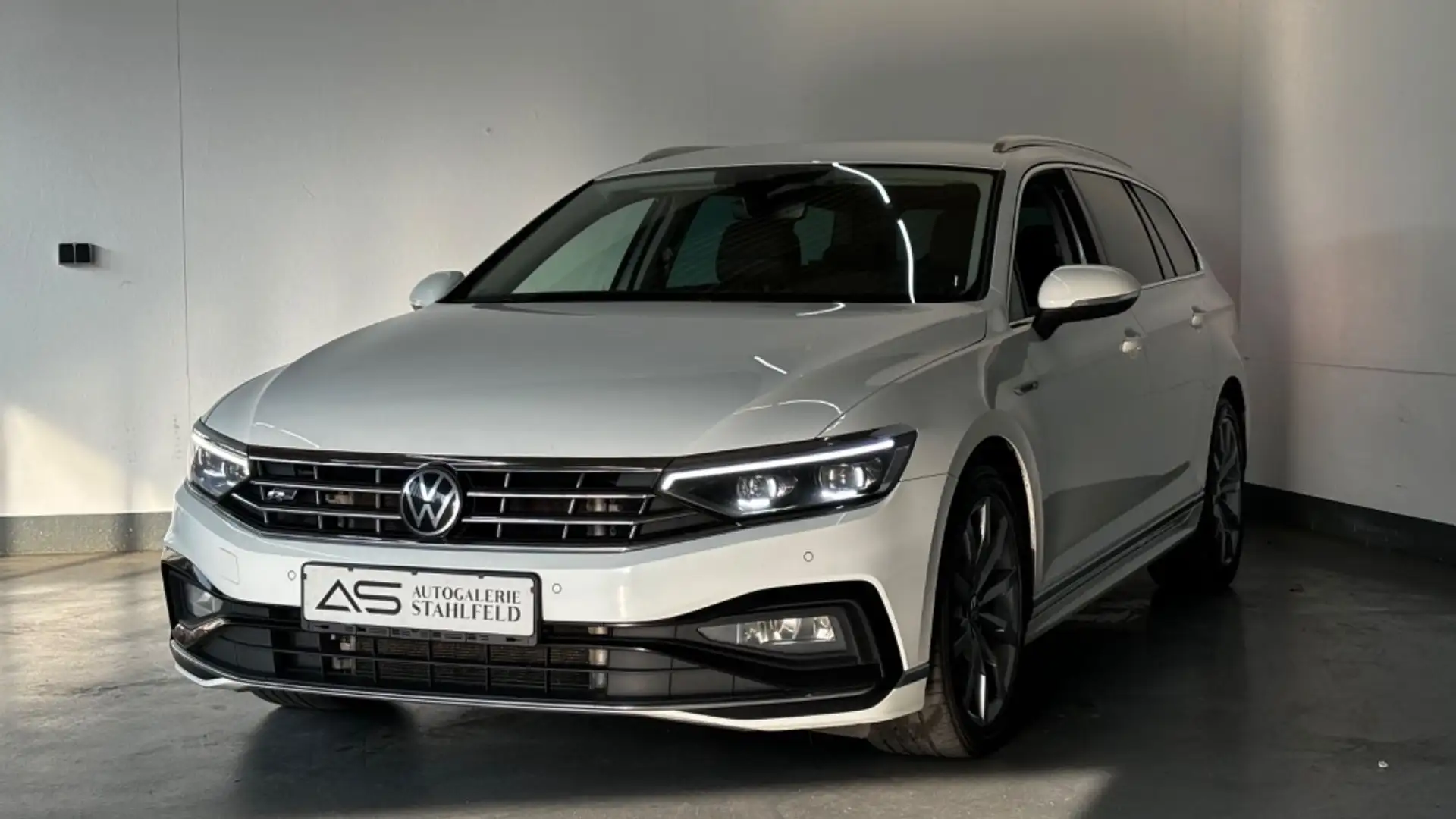 Volkswagen Passat Variant R-Line LED/VIRT/KAM/DSG/ACC/STAND Blanc - 1