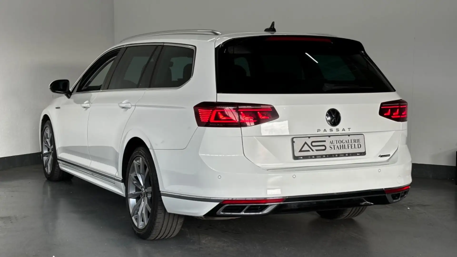 Volkswagen Passat Variant R-Line LED/VIRT/KAM/DSG/ACC/STAND Blanc - 2